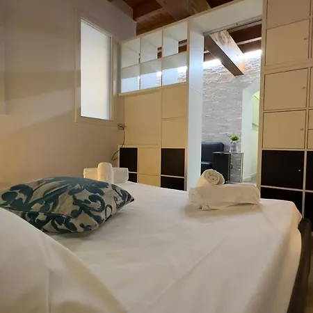 Apartment Medioevo Ii - In Como