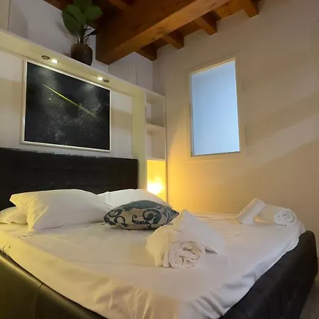 Medioevo Ii - In Apartment Como